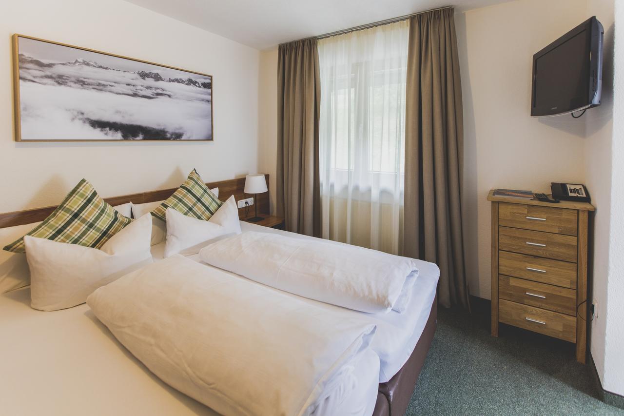 Hotel Montfort Санкт Антон ам Арлберг Екстериор снимка